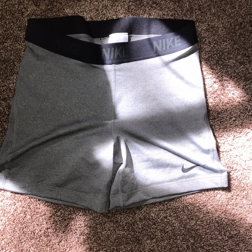 Grey Nike spandex